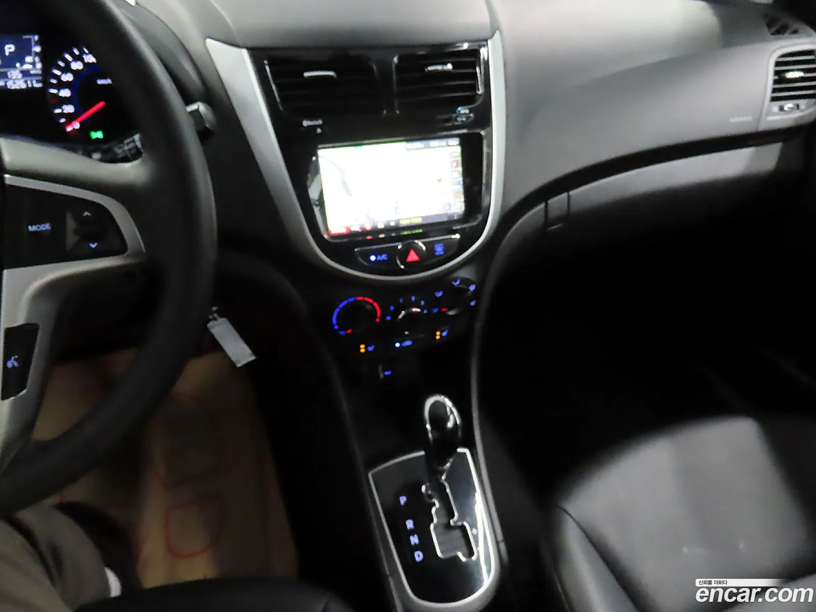 Hyundai Accent 2012 — 20