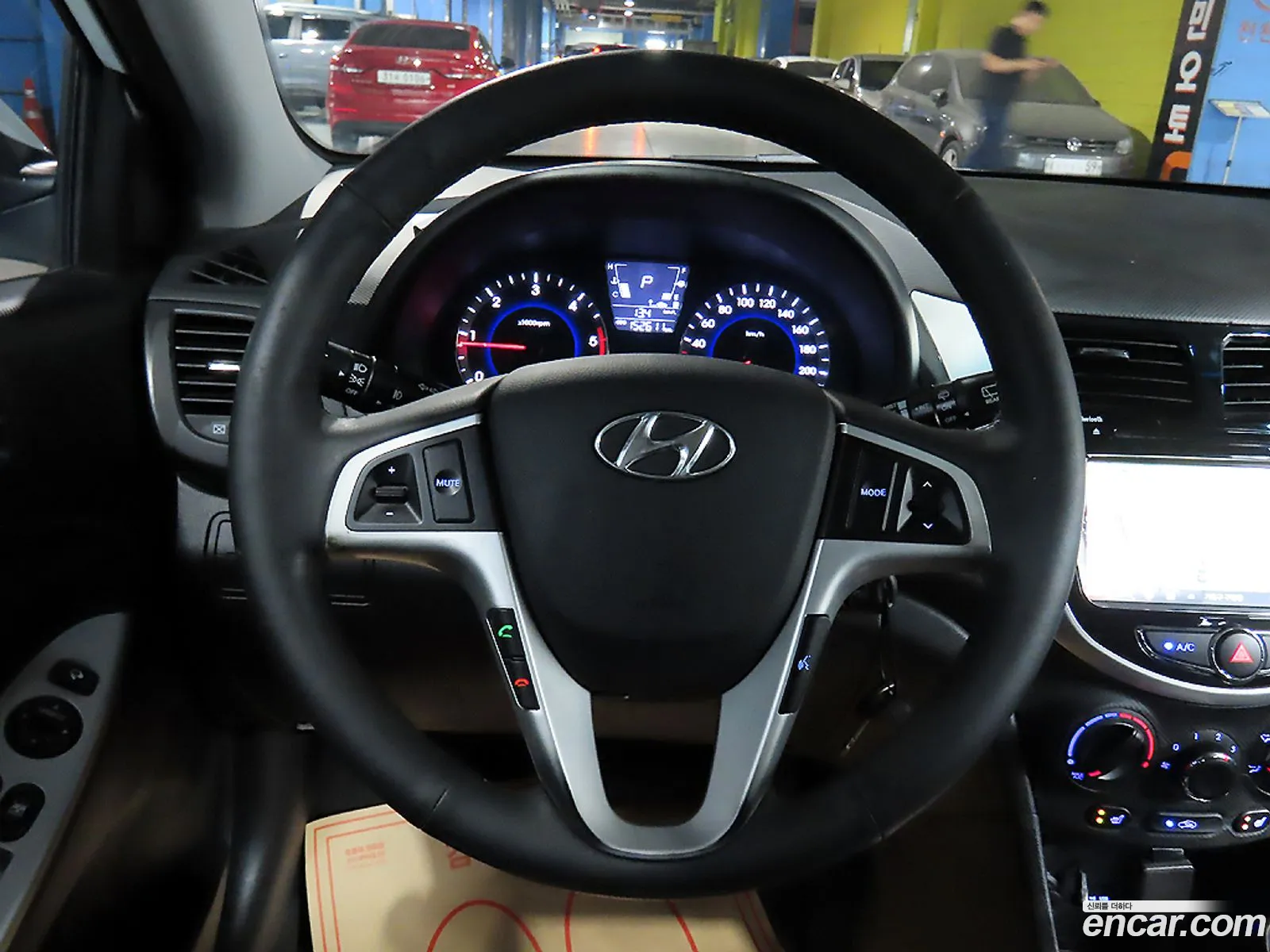 Hyundai Accent 2012 — 7