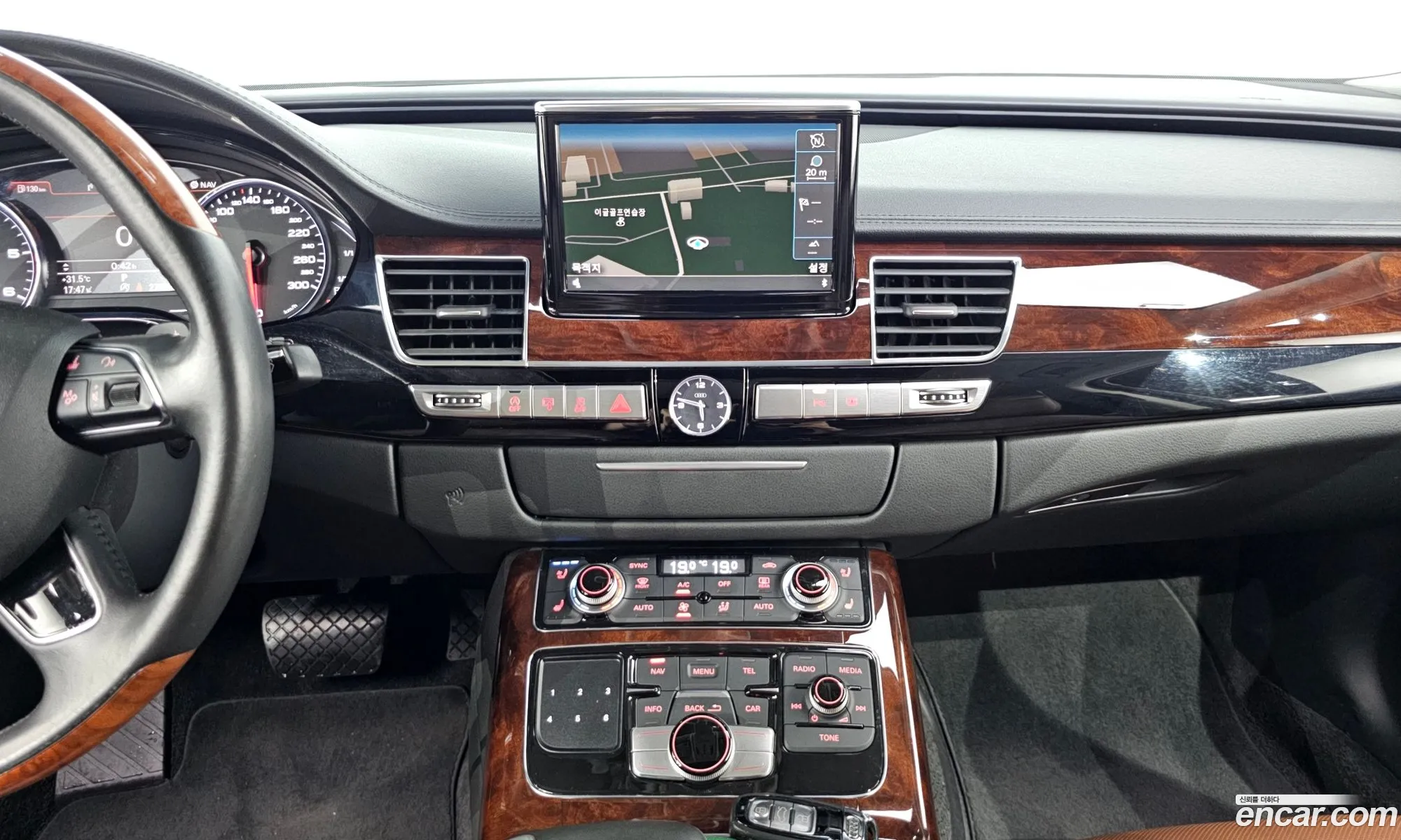 Audi A8 2013 WAUZZZ4H8DN017345 — 7