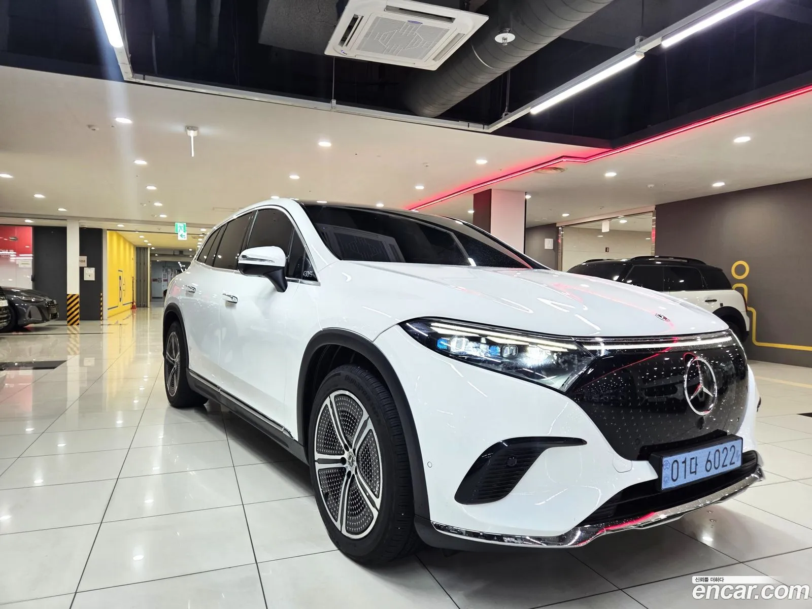 Mercedes-Benz EQS SUV X296 2023 — 2