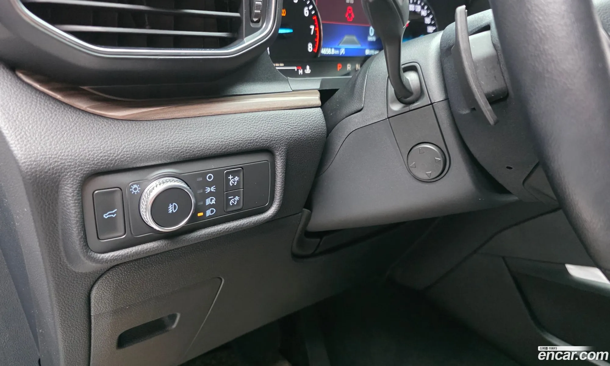 Ford Explorer 6th Gen 2020 1FMSK8FH9LGB88300 — 18