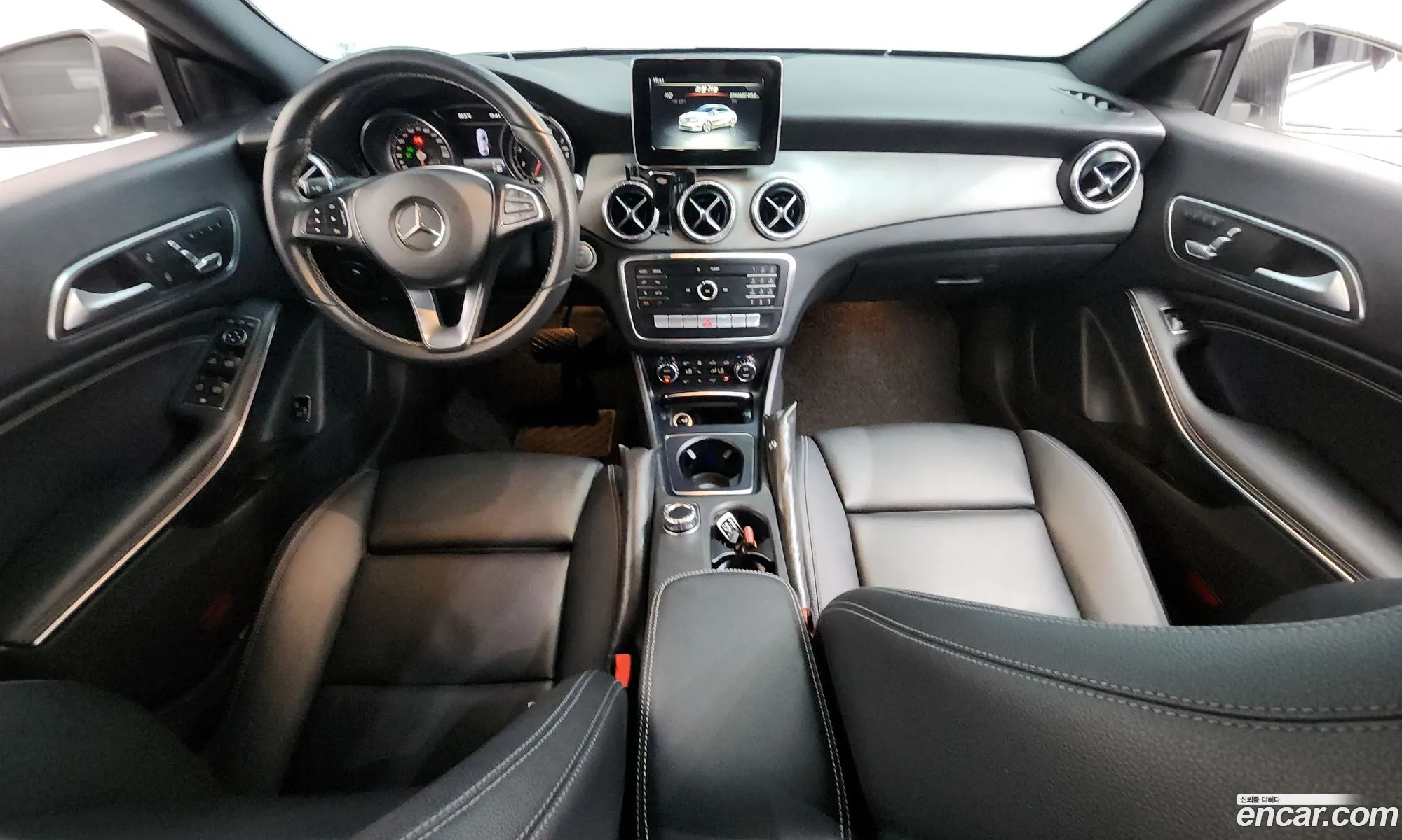 Mercedes-Benz CLA-Class C117 2017 — 19