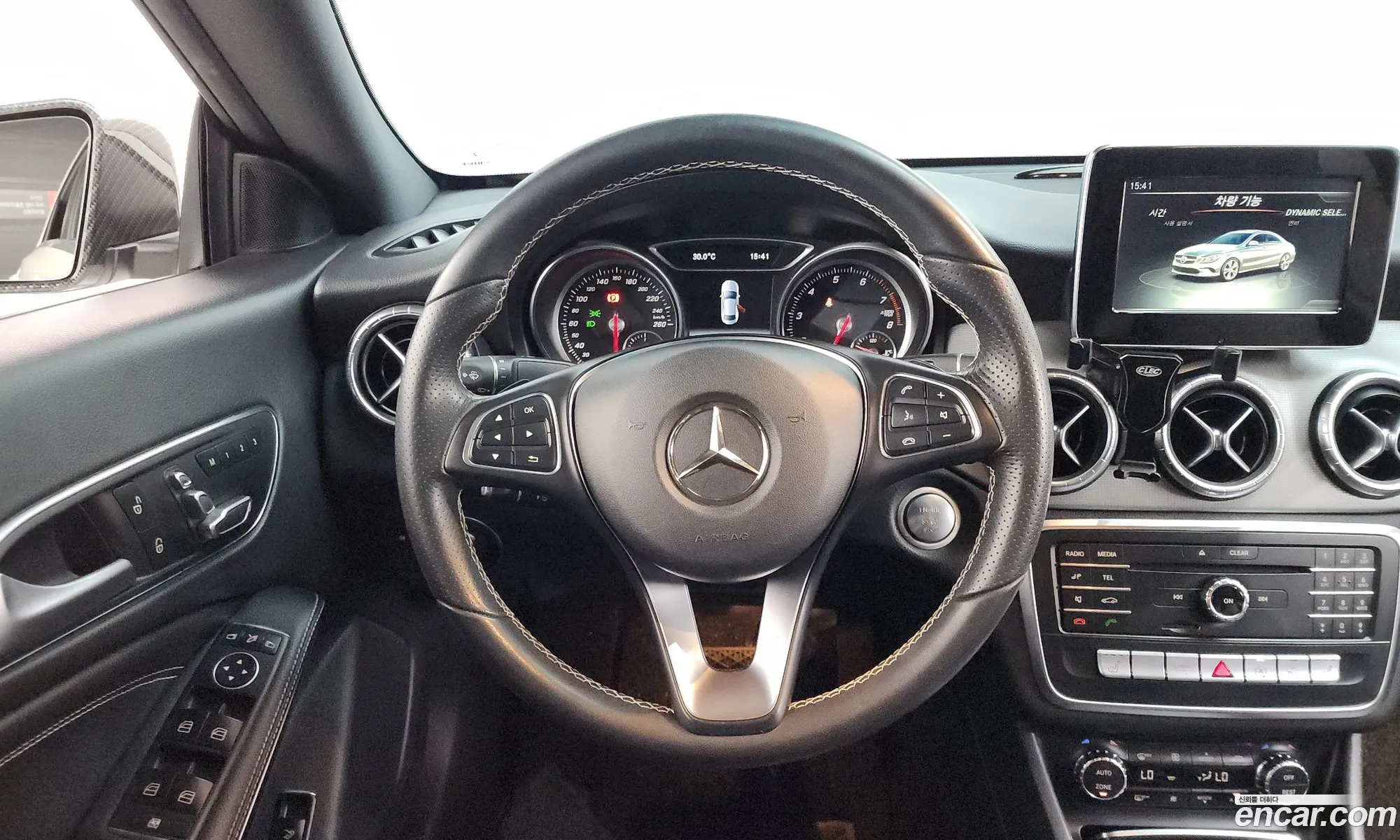 Mercedes-Benz CLA-Class C117 2017 — 3