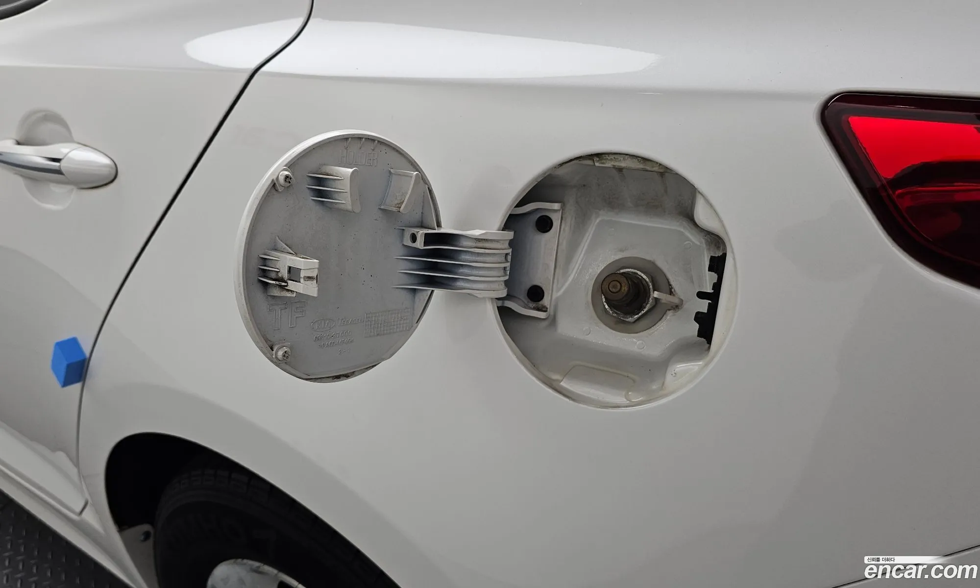 Kia K5 2013 KNAGN418BEA429729 — 6