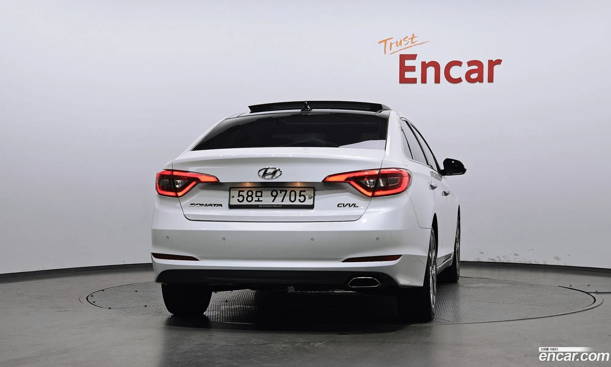 Hyundai LF Sonata 2014 — 14