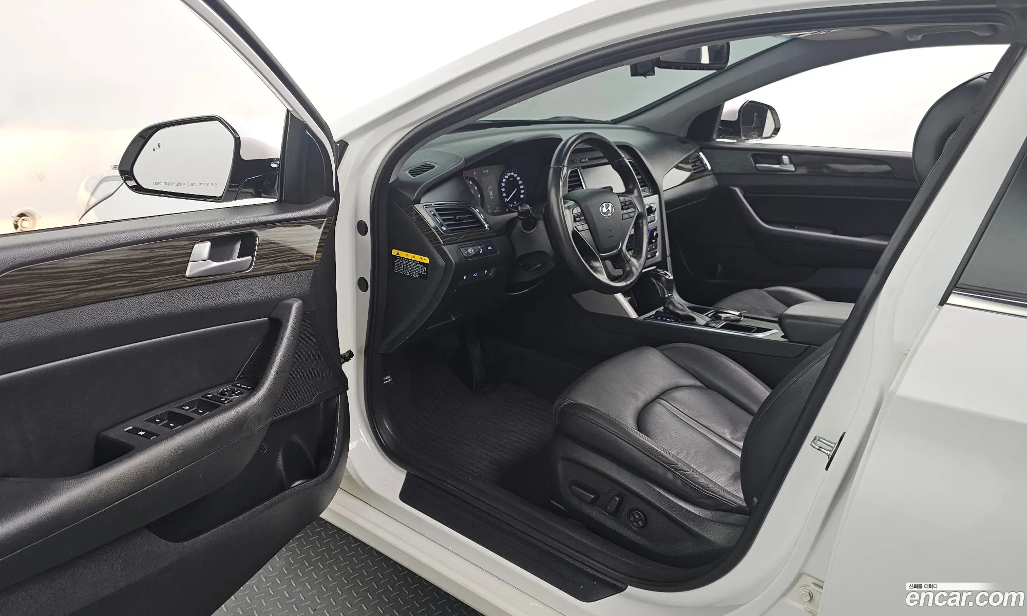 Hyundai LF Sonata 2014 — 3
