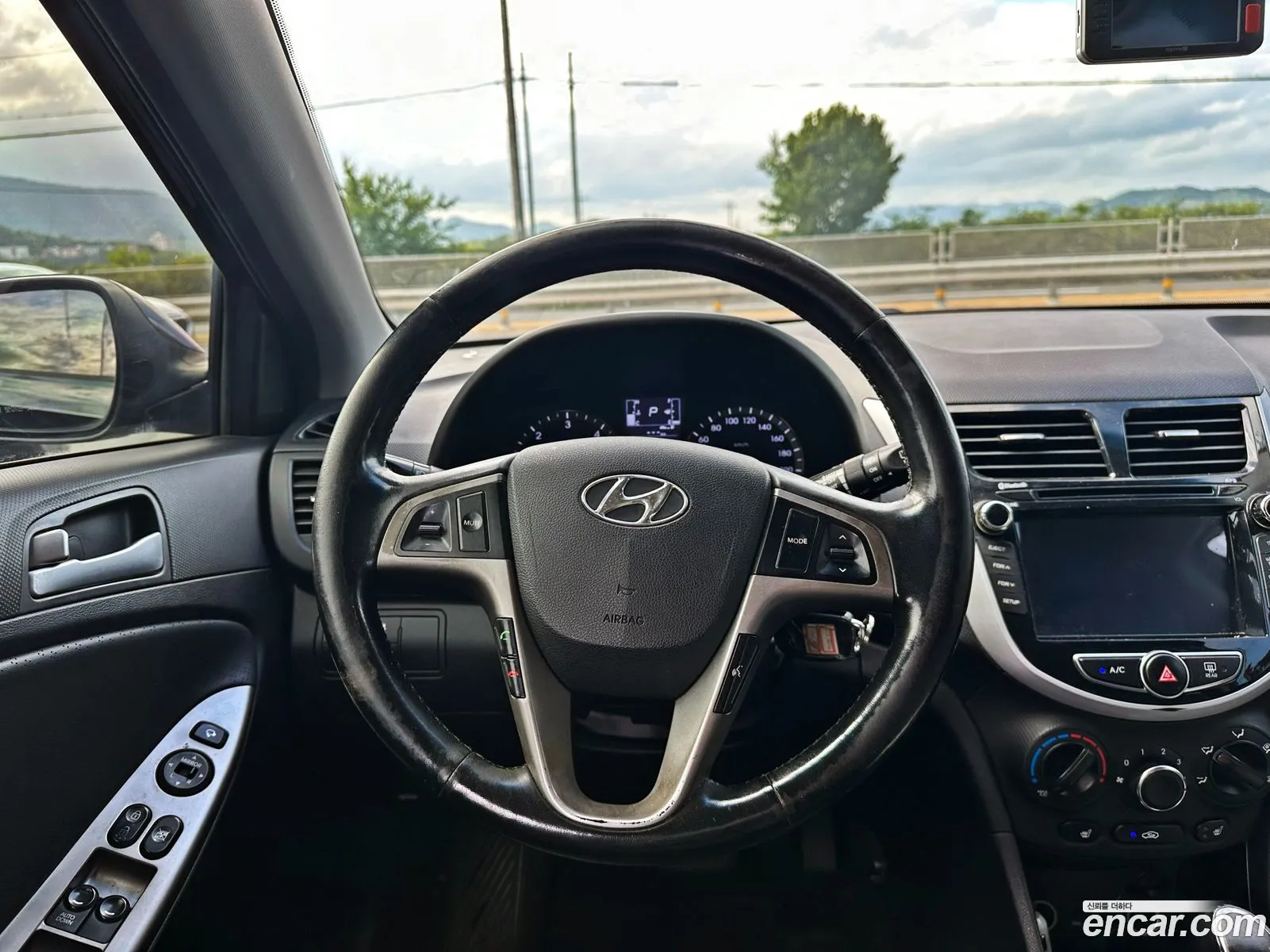 Hyundai Accent 2014 — 8