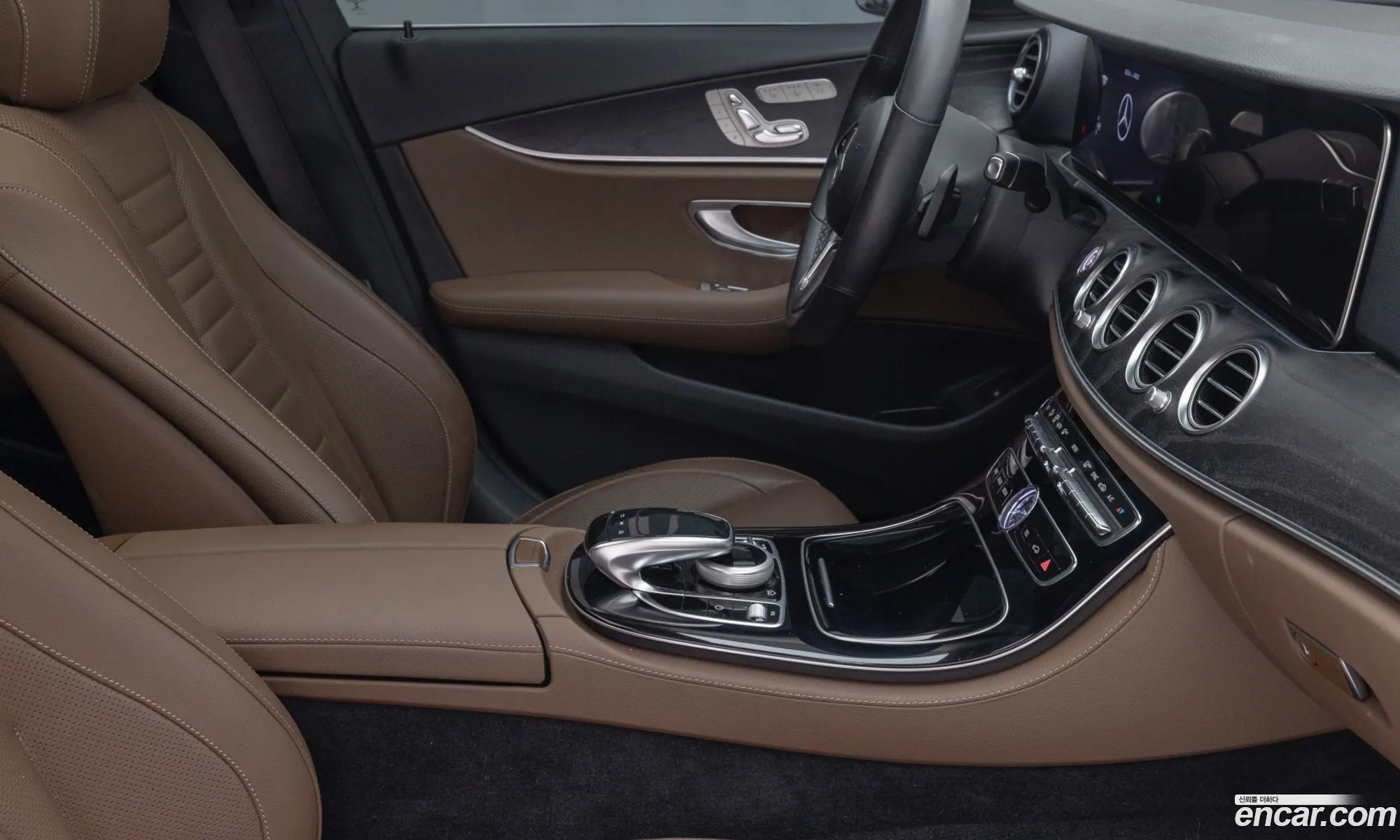 Mercedes-Benz E-Class W213 2020 — 18