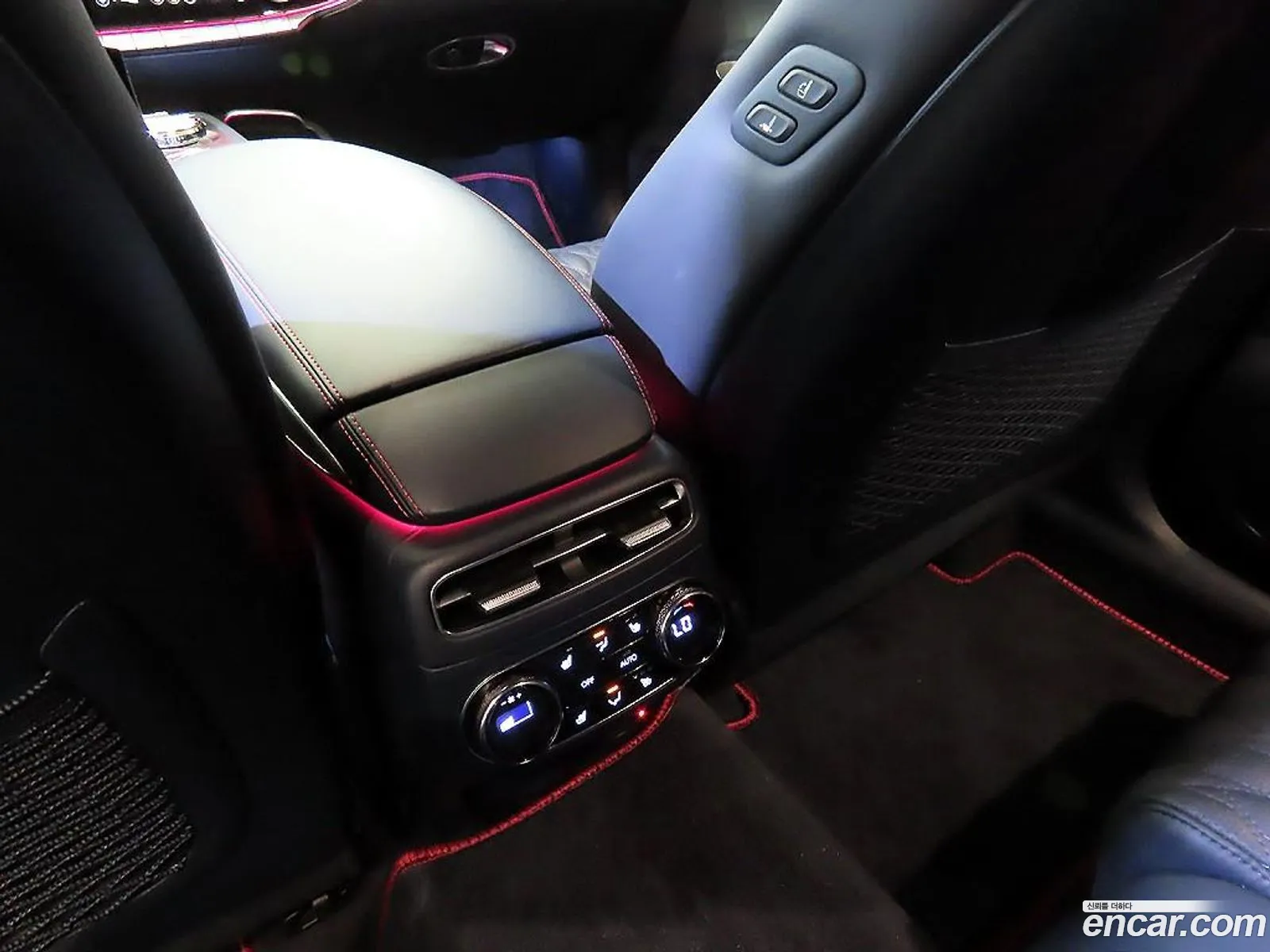 Genesis GV70 2022 — 18