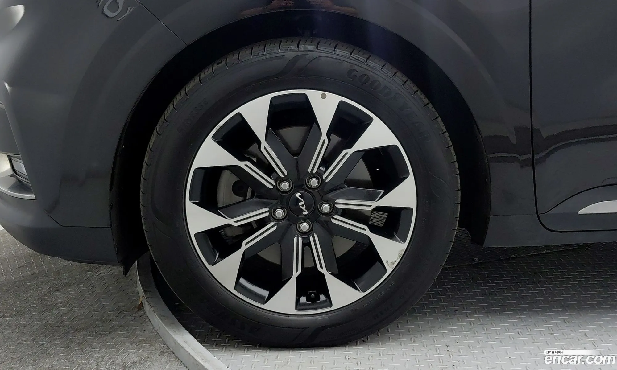 Kia Carnival 2023 — 6