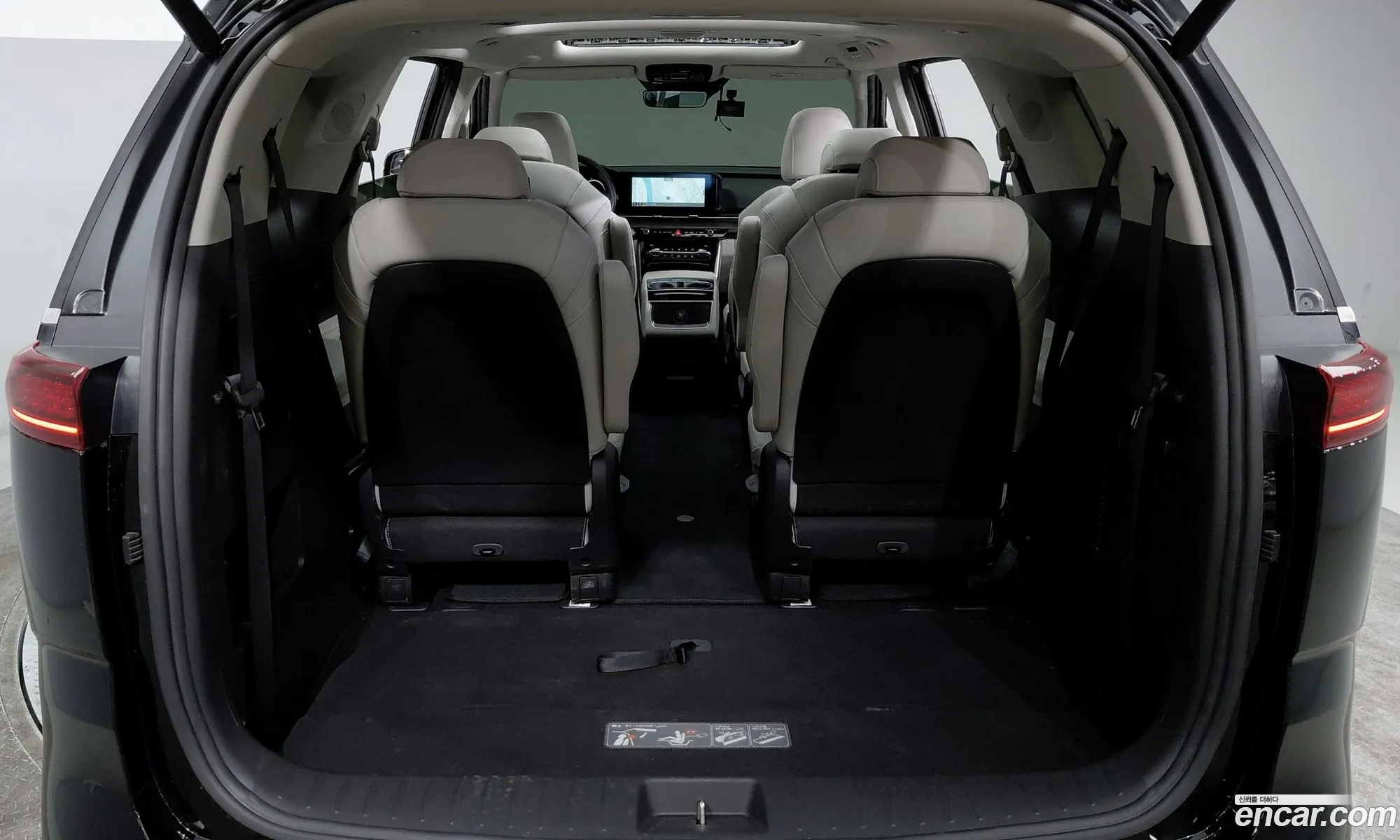 Kia Carnival 2023 — 19