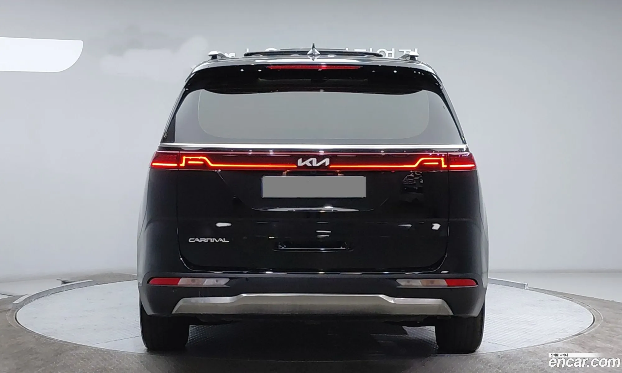Kia Carnival 2023 — 18