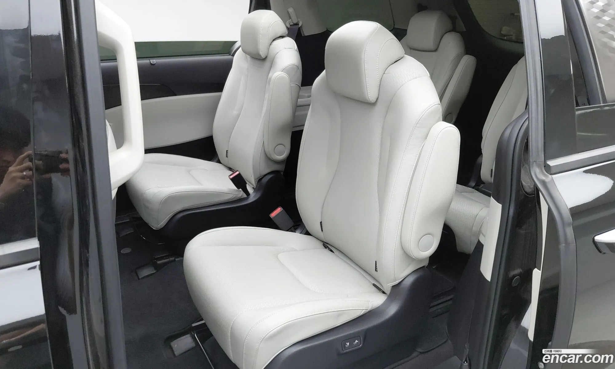Kia Carnival 2023 — 13