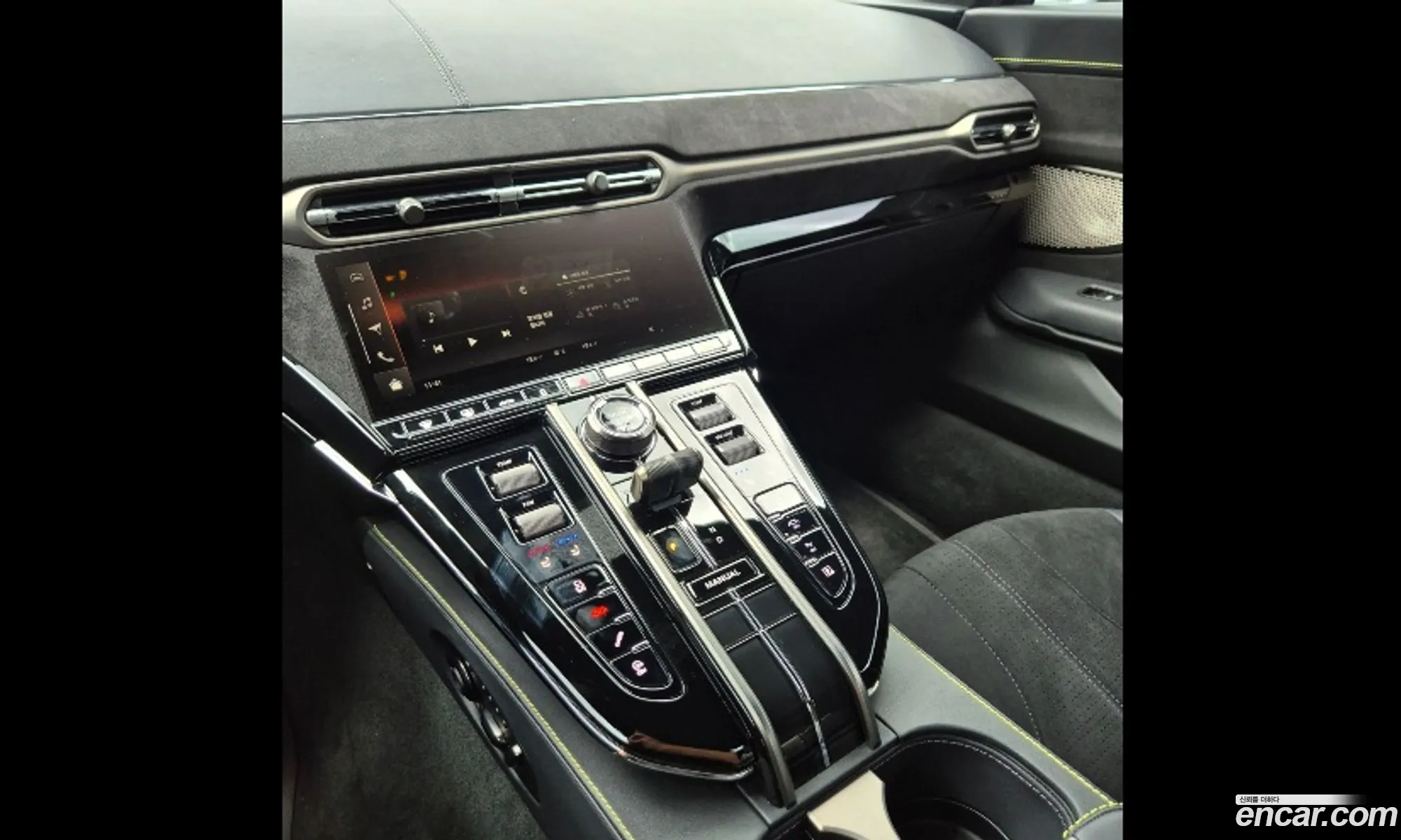 Aston Martin Vantage