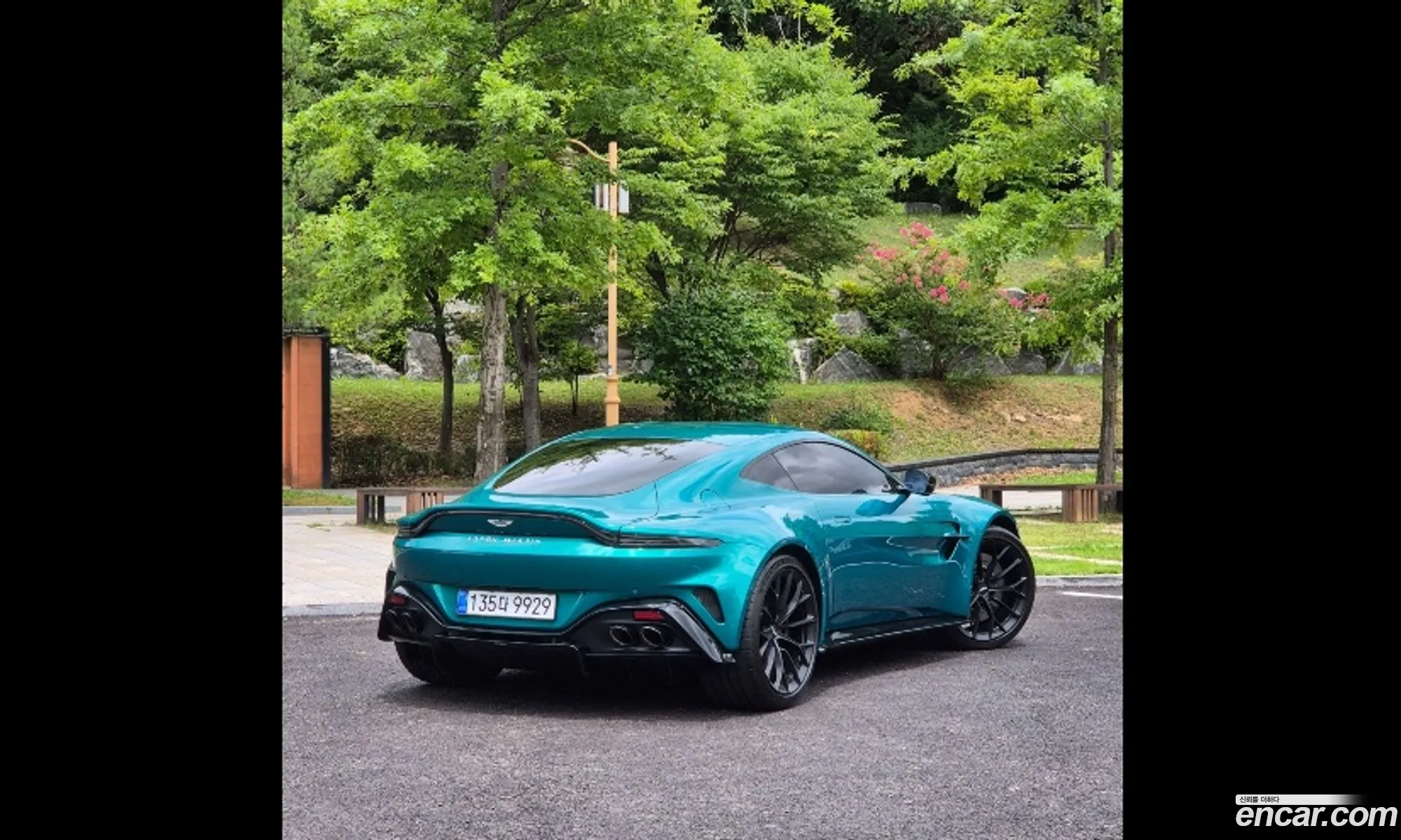 Aston Martin Vantage 2025 — 3