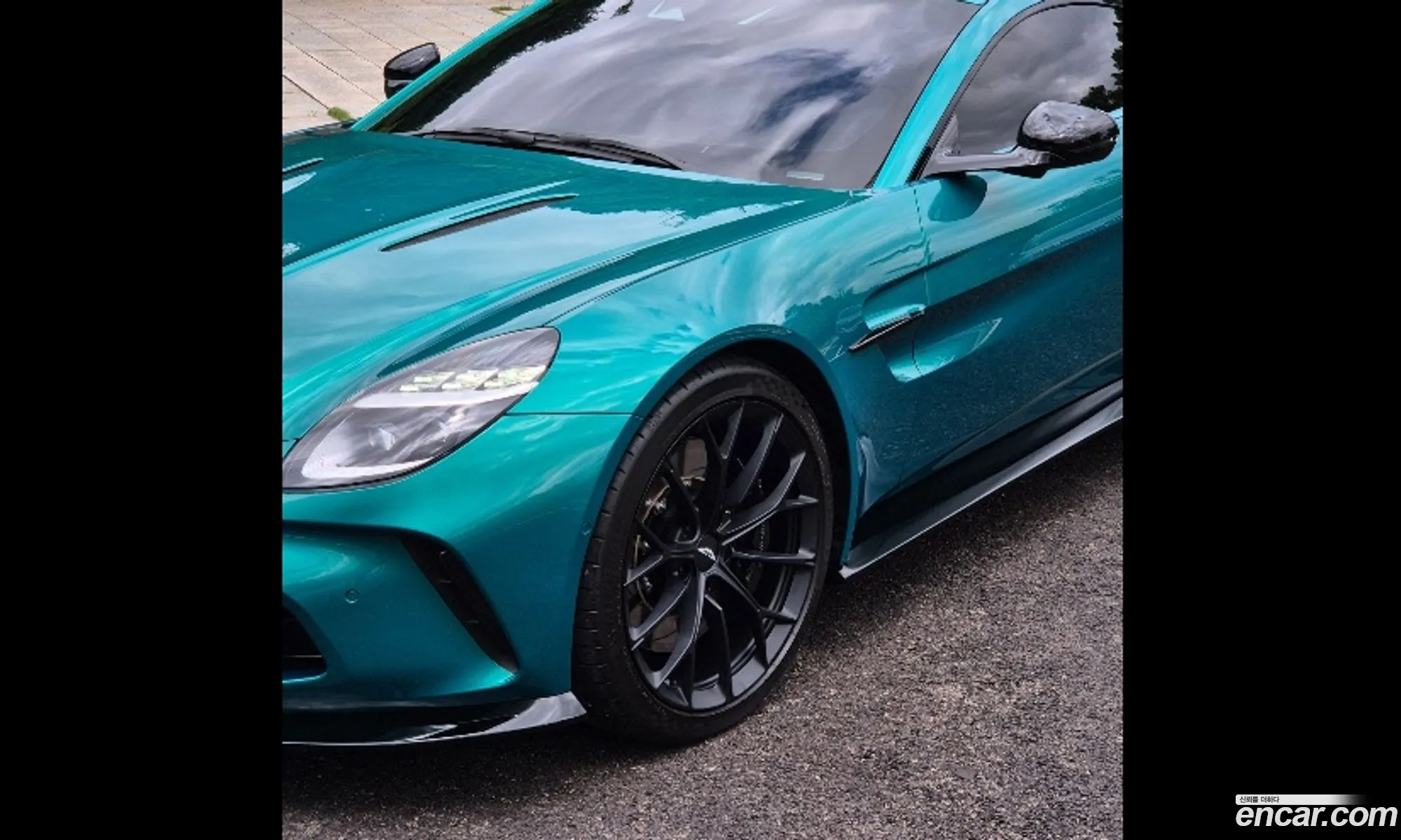 Aston Martin Vantage 2025 — 18