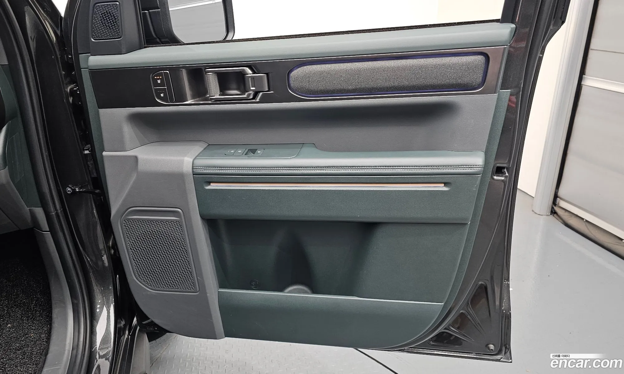 Kia Tasman 2025 KNCSCY7BDTA012919 — 19