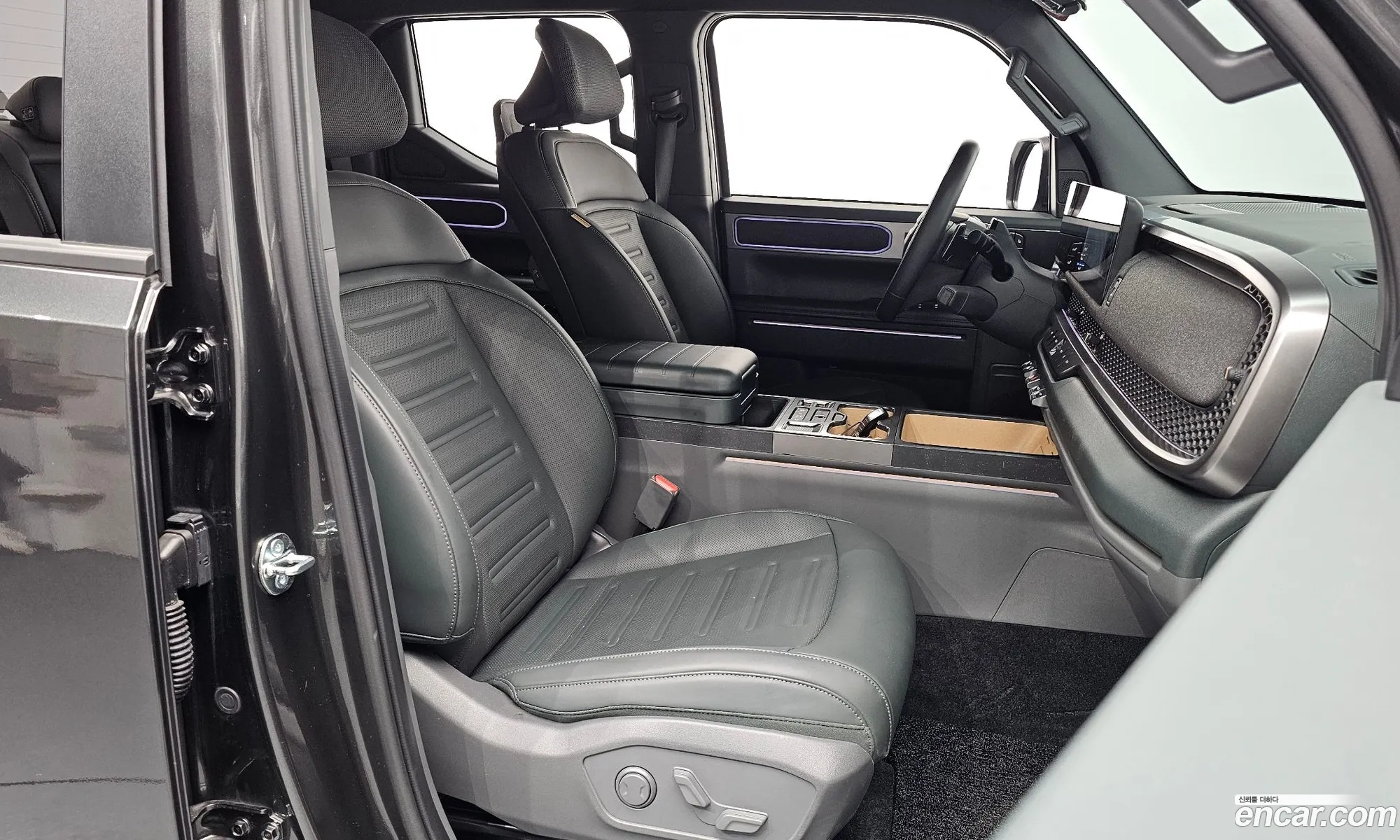 Kia Tasman 2025 KNCSCY7BDTA012919 — 24
