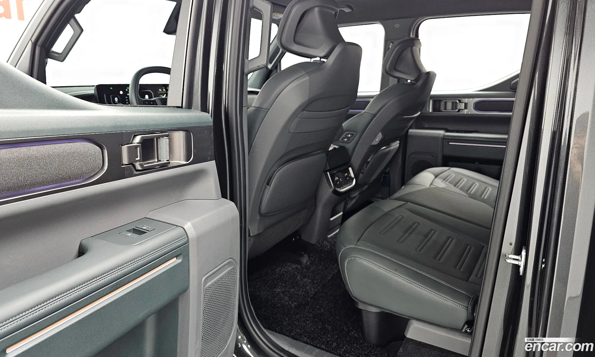 Kia Tasman 2025 KNCSCY7BDTA012919 — 12