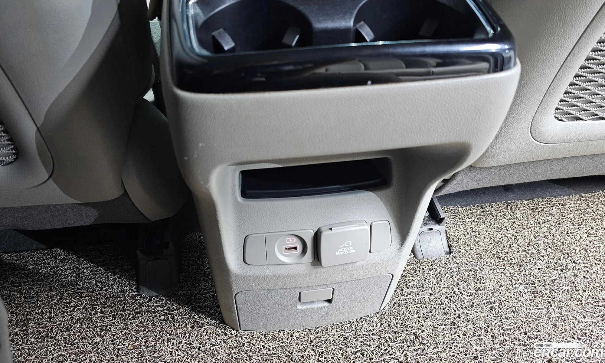 Kia Carnival 2018 KNAME811BKS458181 — 22