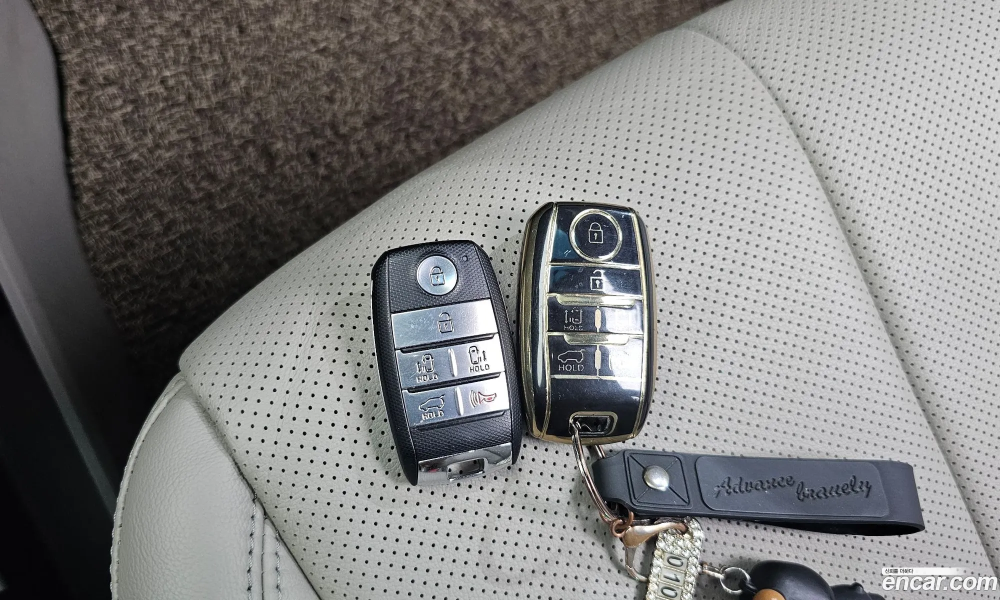 Kia Carnival 2018 KNAME811BKS458181 — 31