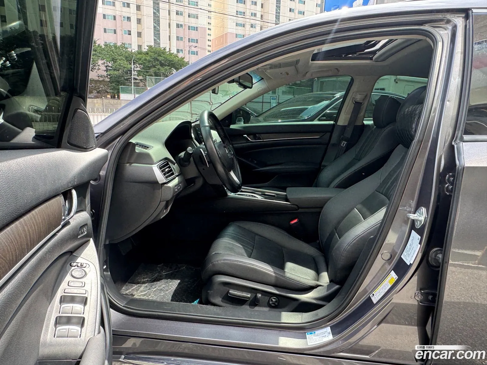 Honda Accord 10th Gen 2021 — 3