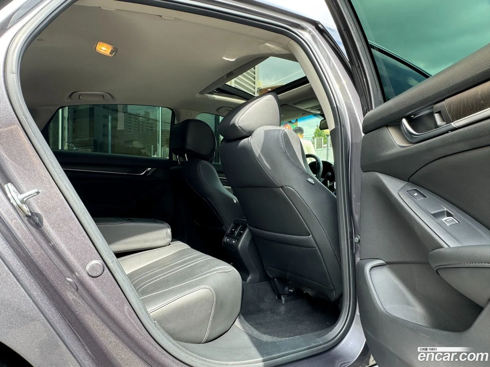 Honda Accord 10th Gen 2021 — 4