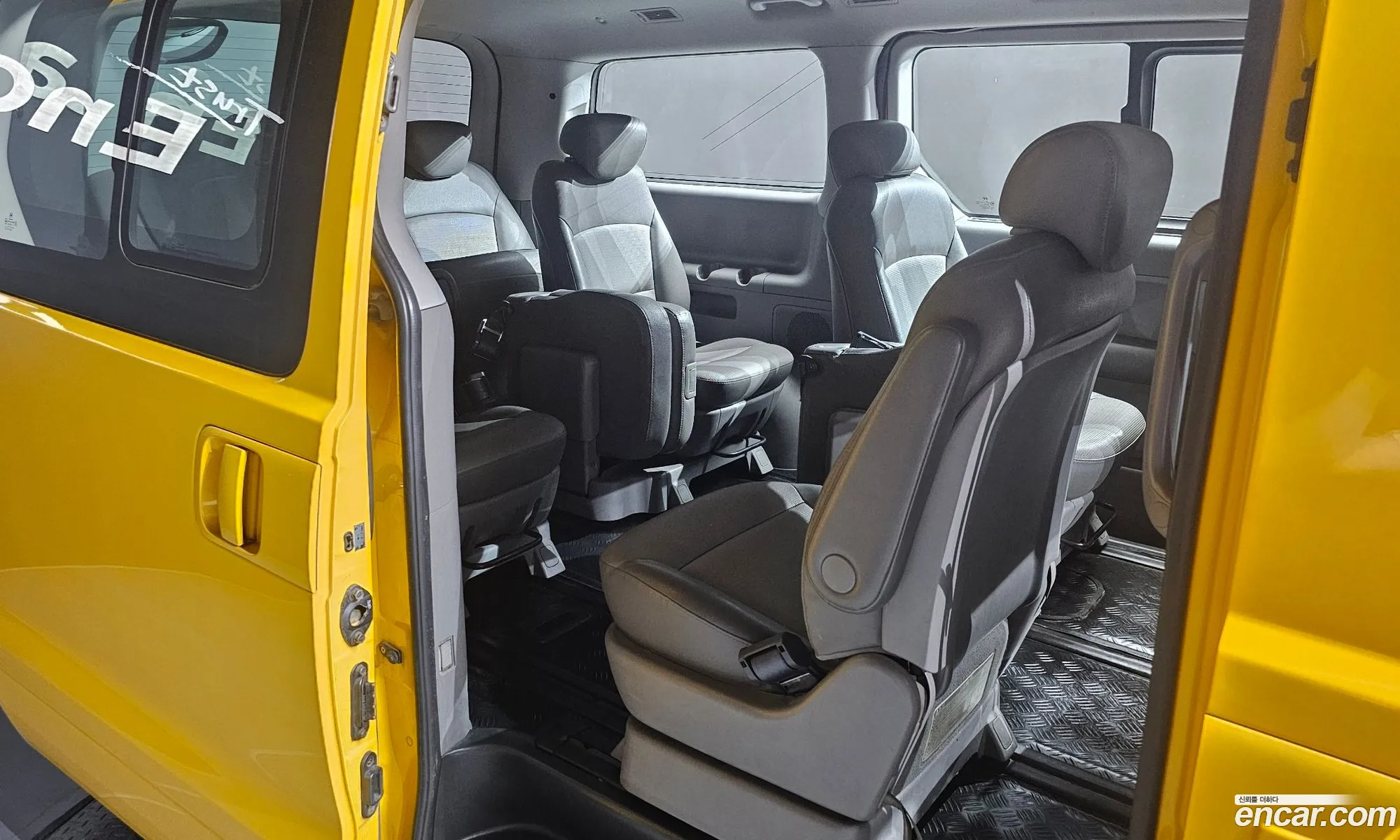 Hyundai Grand Starex 2011 — 26