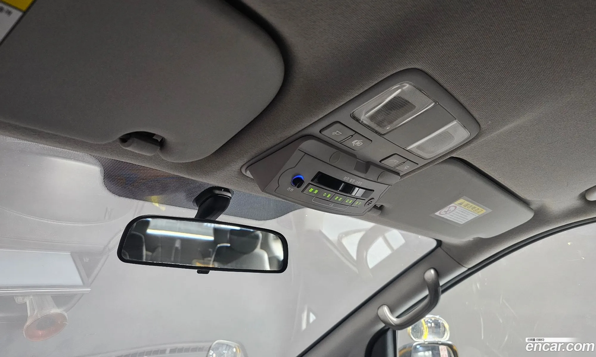 Hyundai Grand Starex 2011 — 23