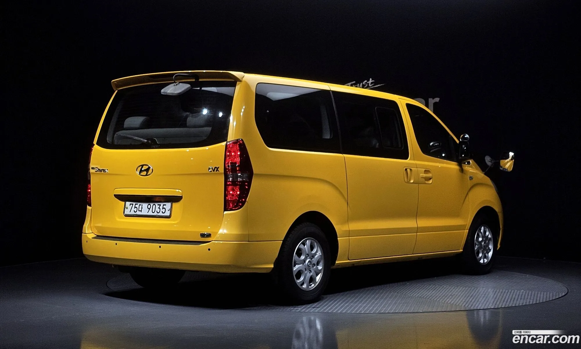 Hyundai Grand Starex 2011 — 13