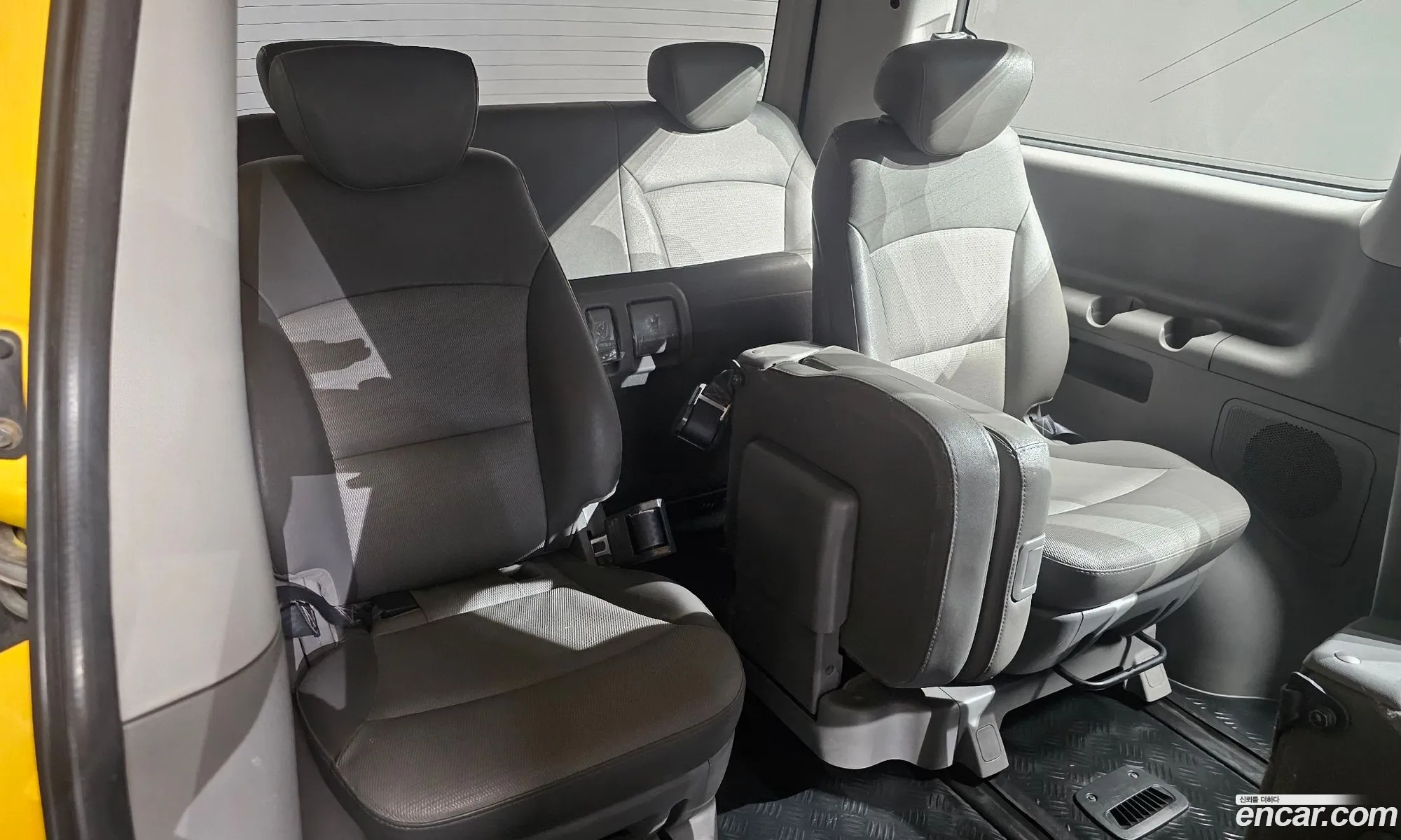 Hyundai Grand Starex 2011 — 14