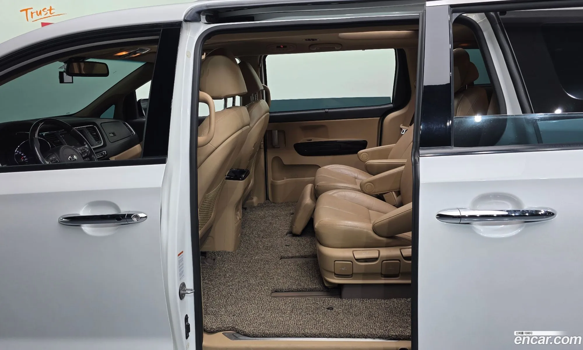 Kia Carnival 2016 KNAME81ABHS277516 — 4