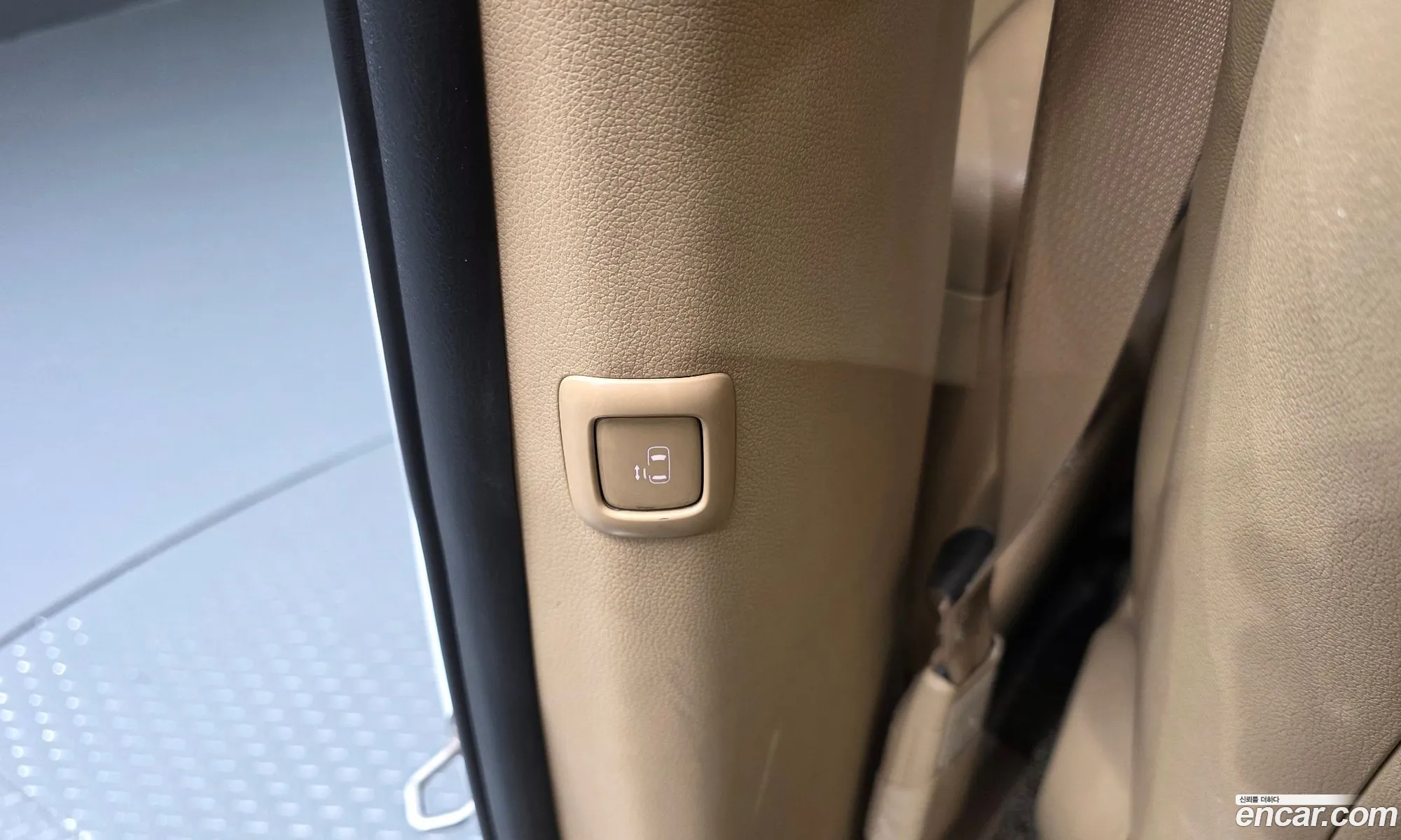Kia Carnival 2016 KNAME81ABHS277516 — 19