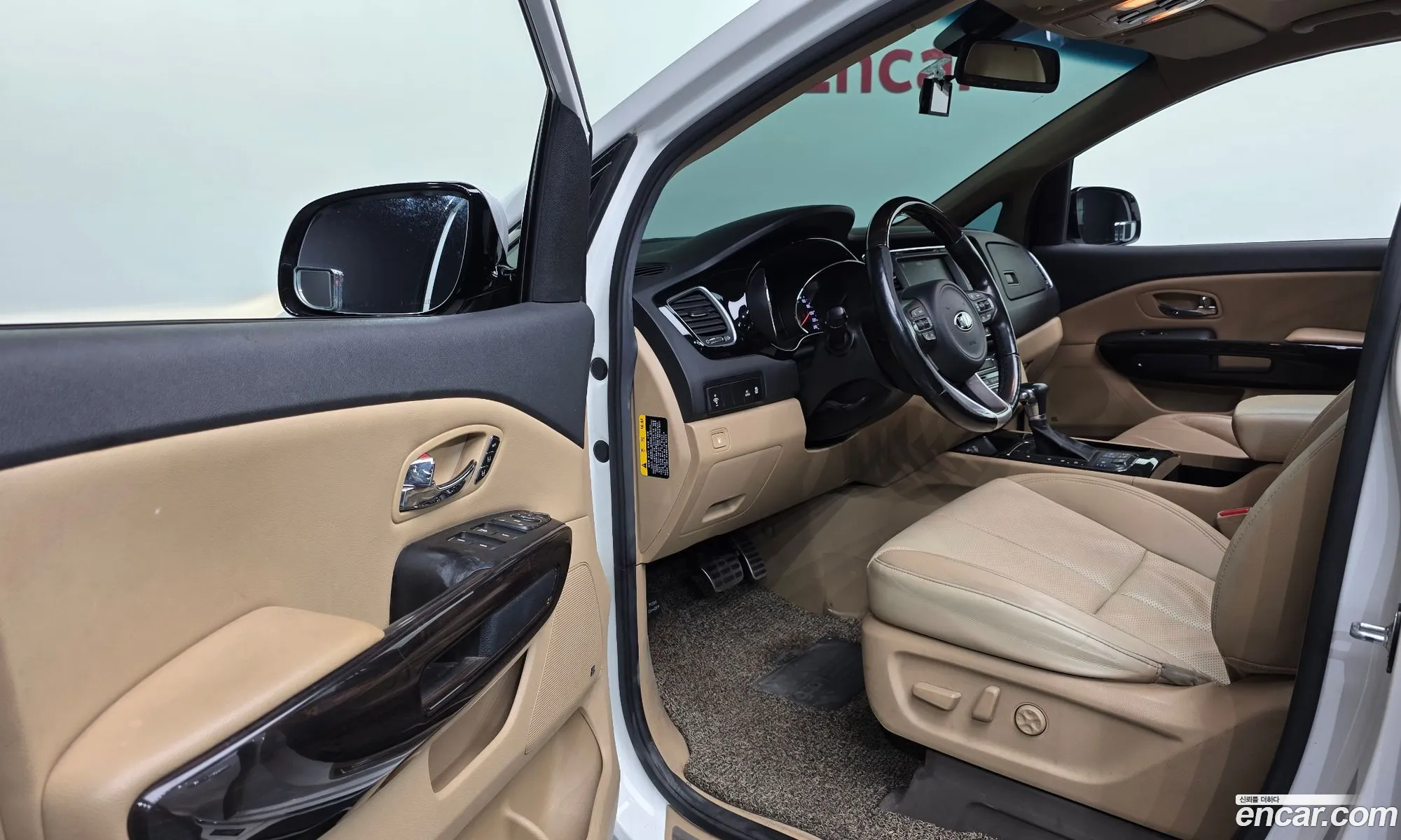 Kia Carnival 2016 KNAME81ABHS277516 — 23