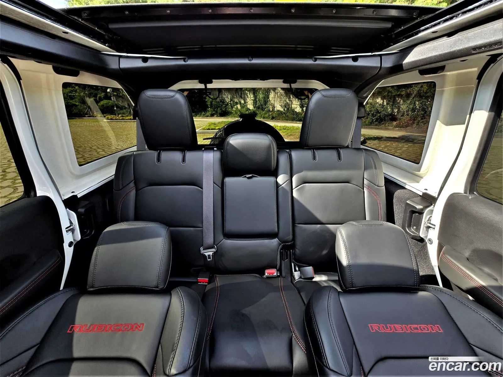Jeep Wrangler 2025 — 18
