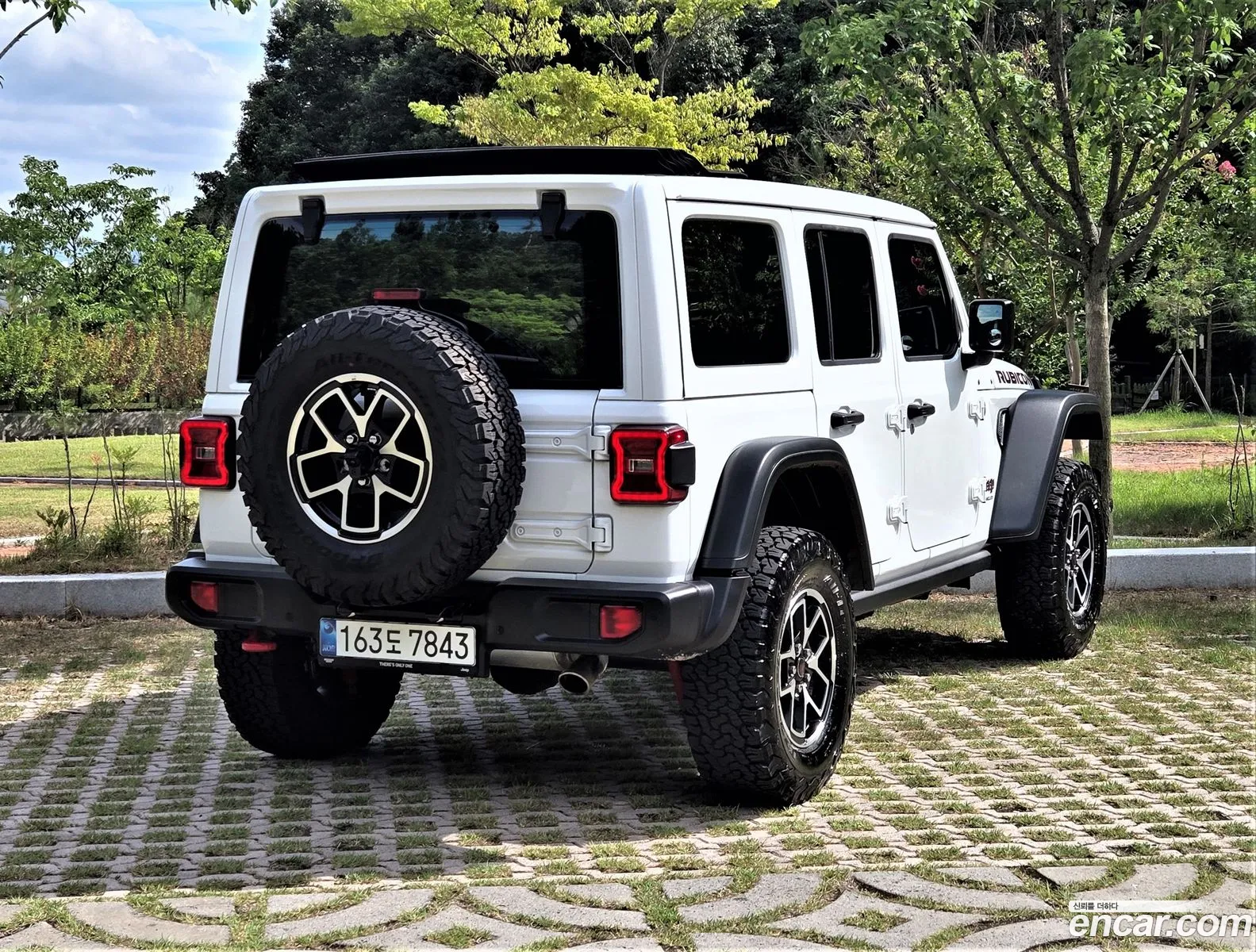 Jeep Wrangler 2025 — 10
