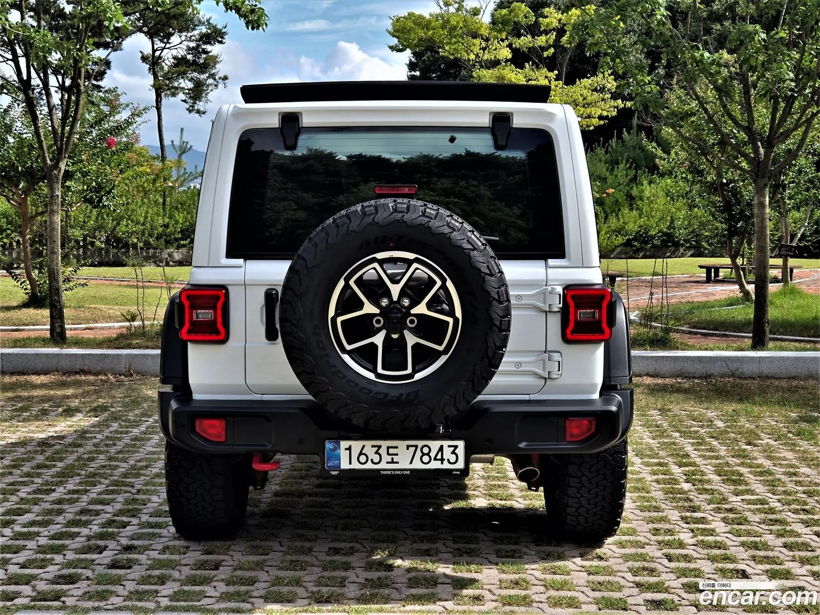 Jeep Wrangler 2025 — 7