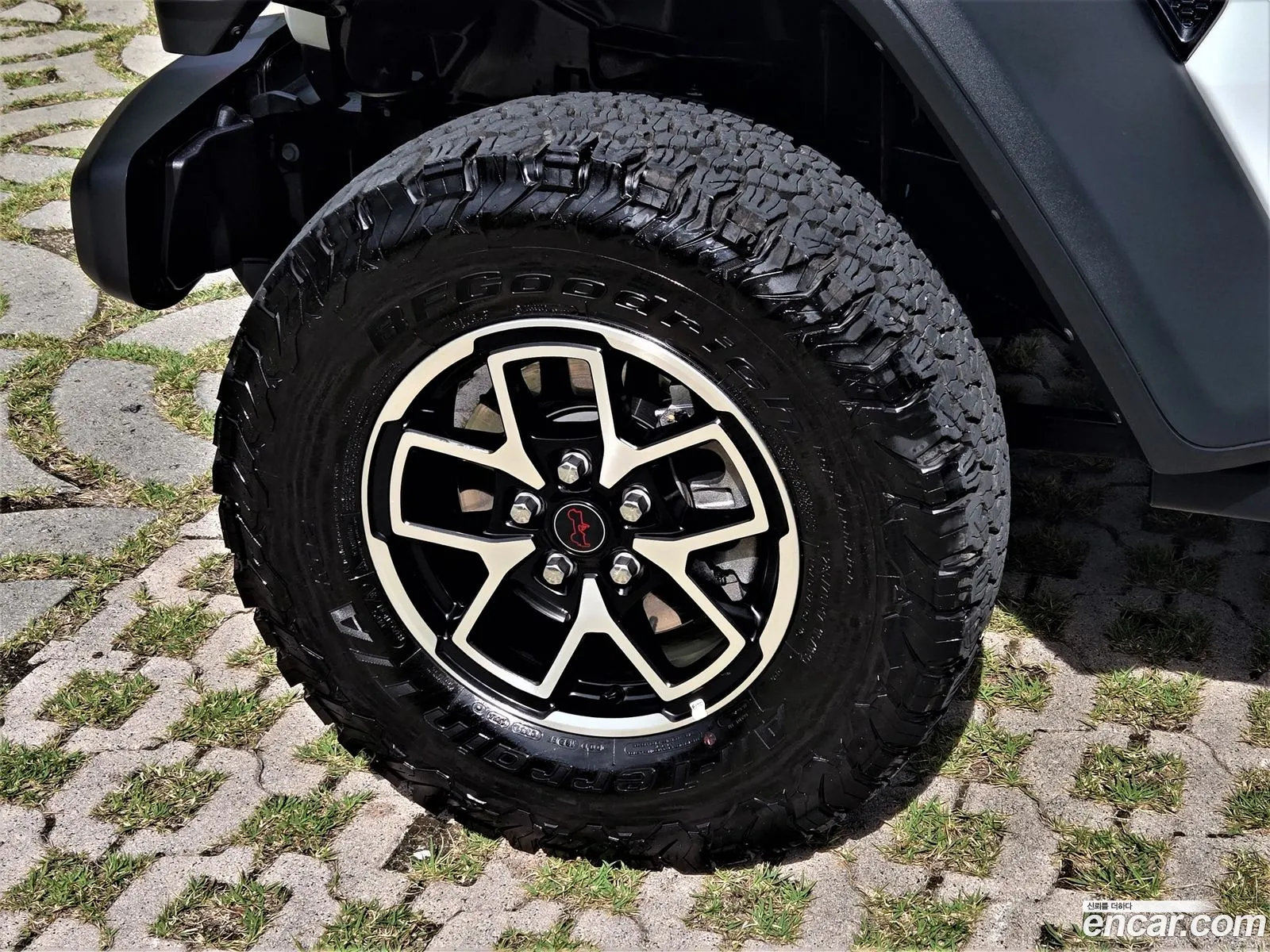 Jeep Wrangler 2025 — 15