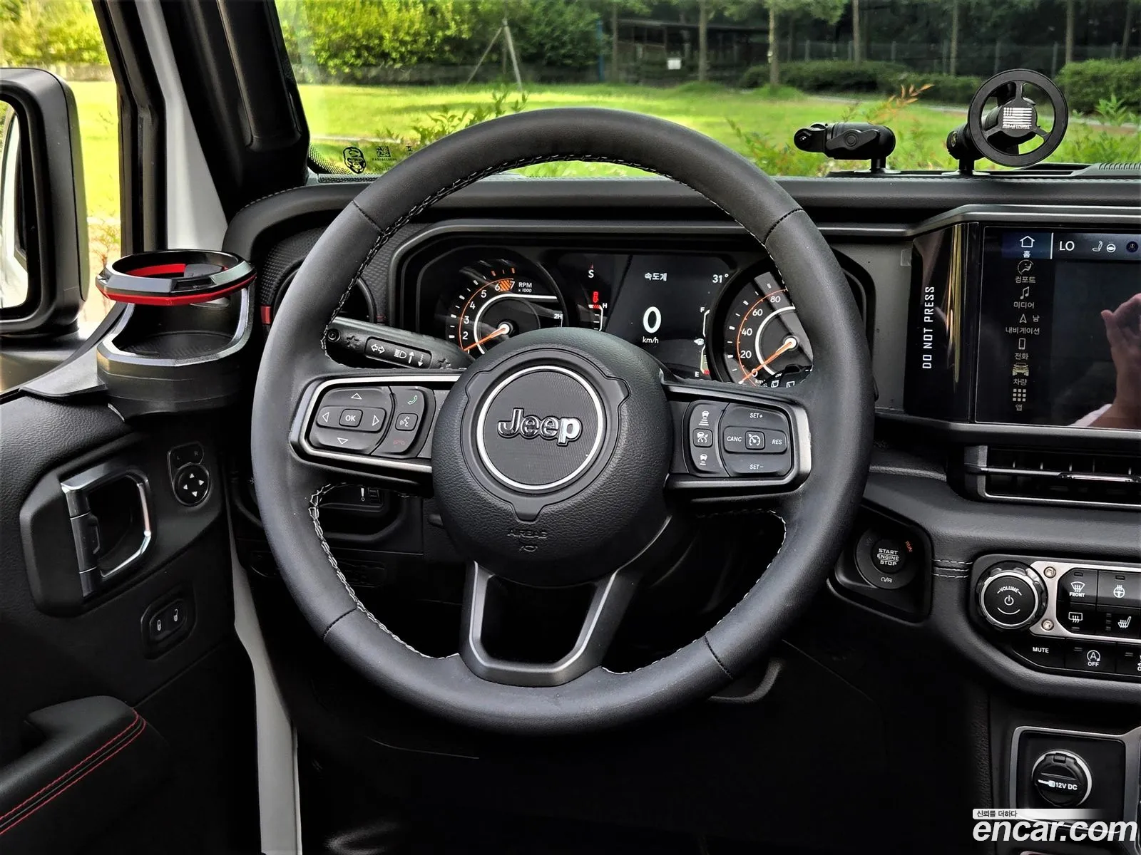 Jeep Wrangler 2025 — 2