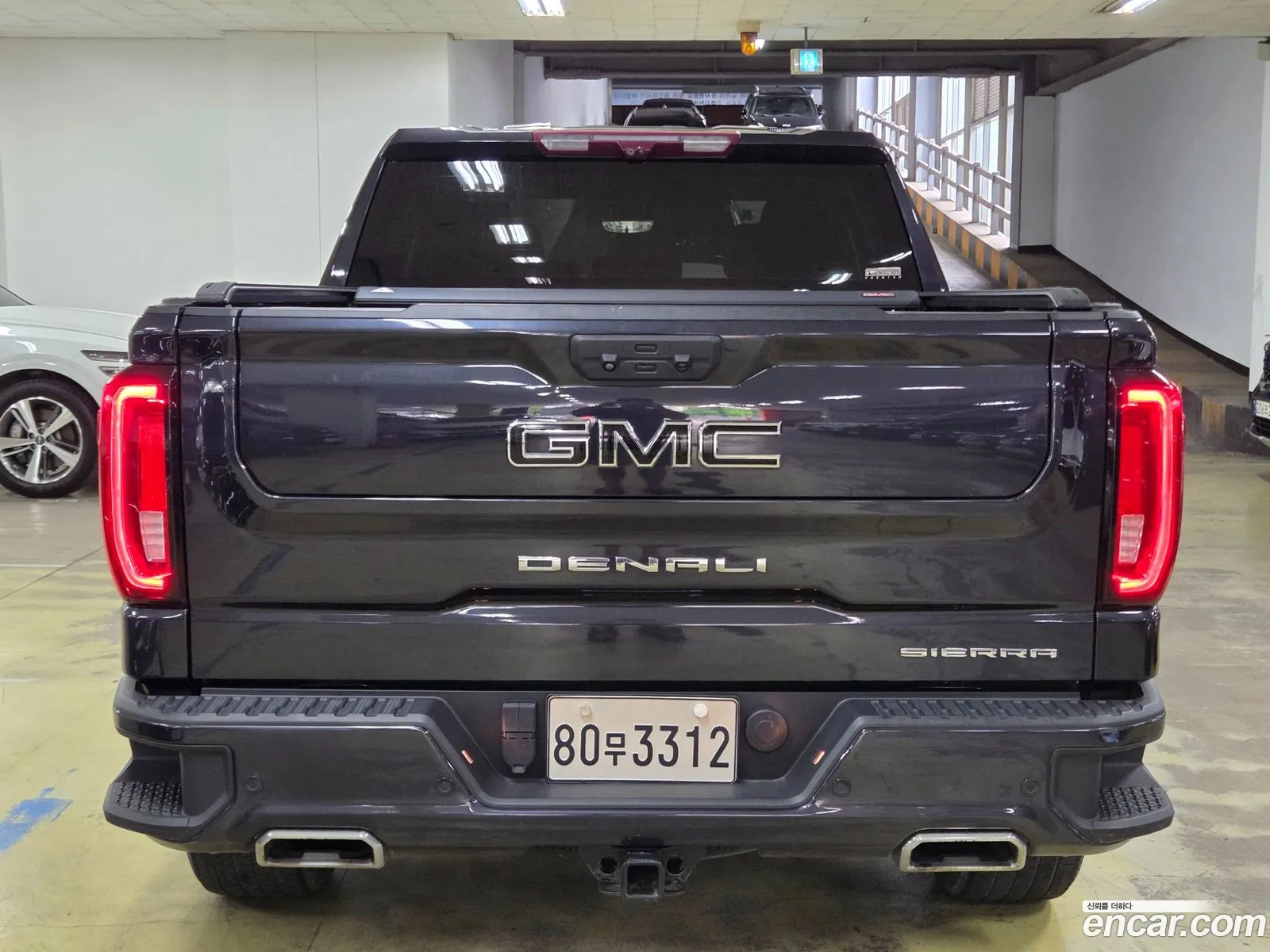 GMC Sierra 2023 — 16
