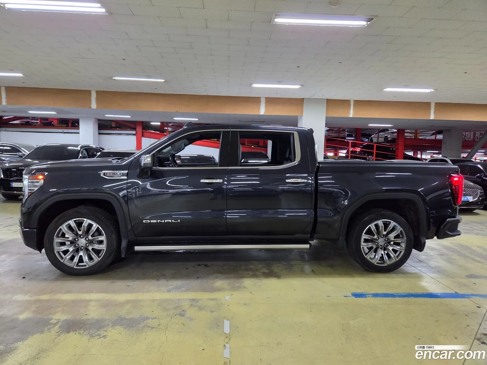 GMC Sierra 2023 — 9