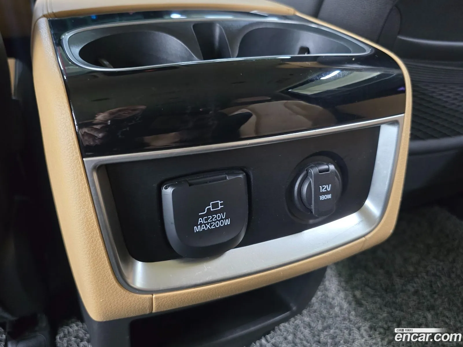 Kia Carnival 2023 — 11