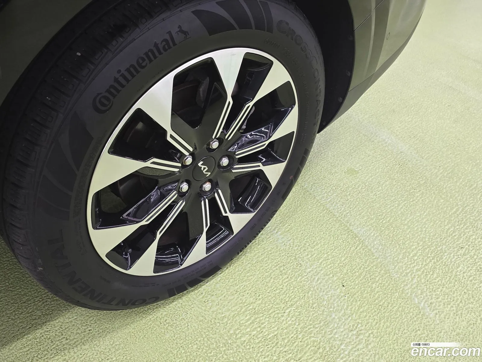 Kia Carnival 2023 — 2