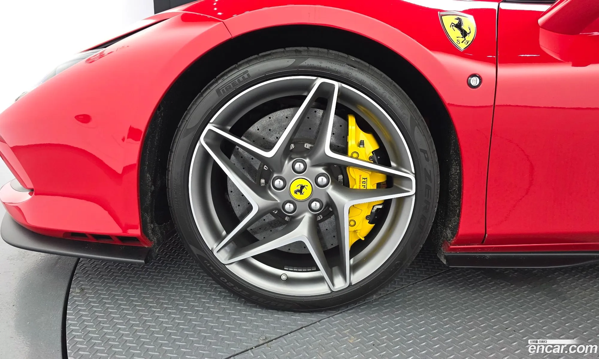 Ferrari F8 Spider 2021 — 19
