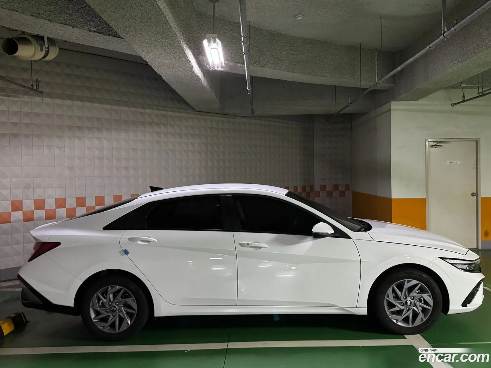 Hyundai Elantra 2024 — 5