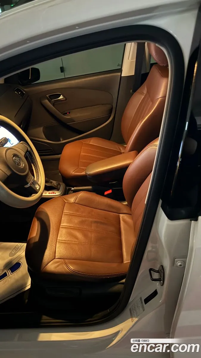 Volkswagen Polo 2013 — 9
