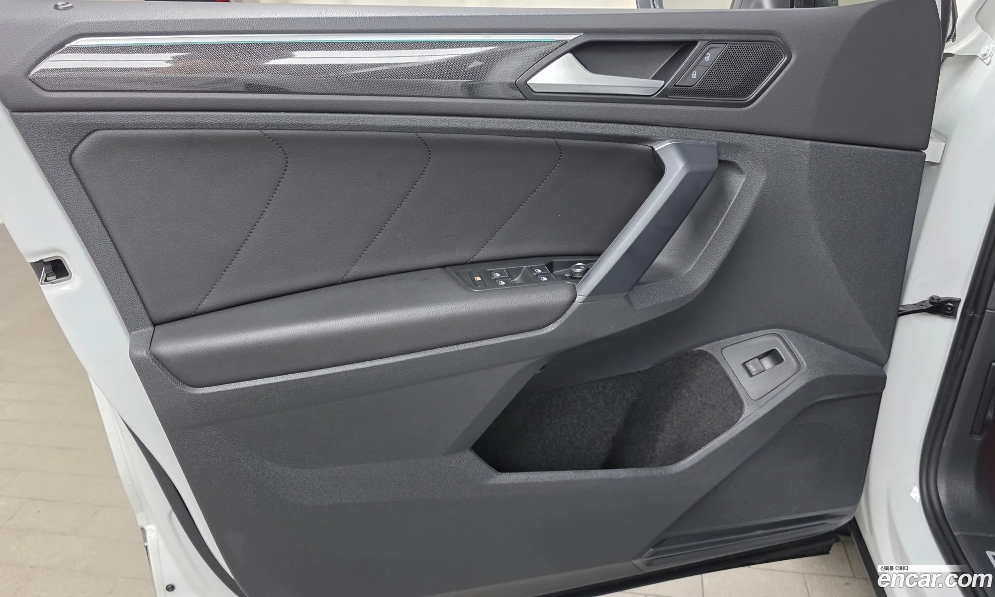 Volkswagen Tiguan 2023 — 12