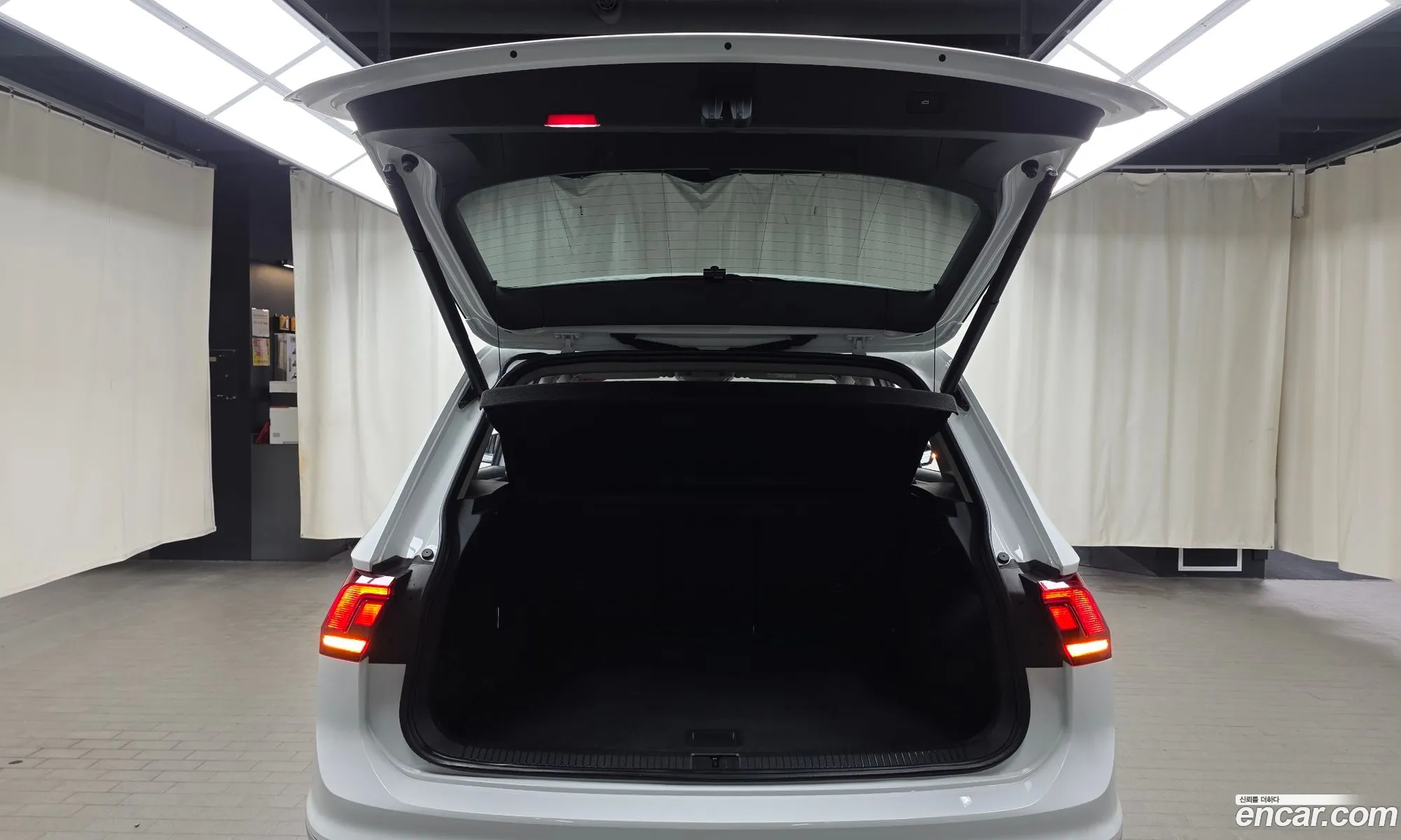 Volkswagen Tiguan 2023 — 16