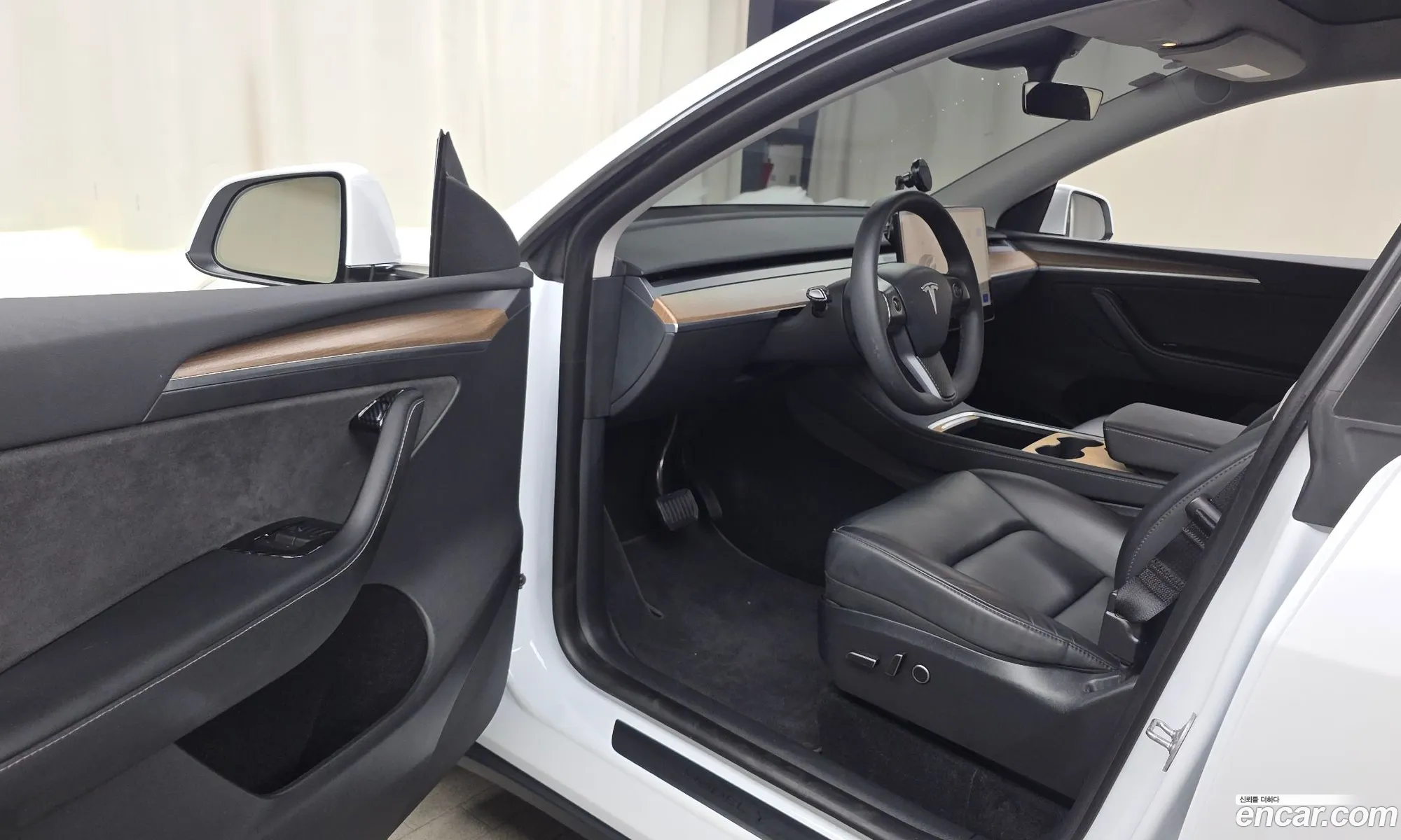 Tesla Model Y 2024 LRWYGCFS2RC417668 — 11