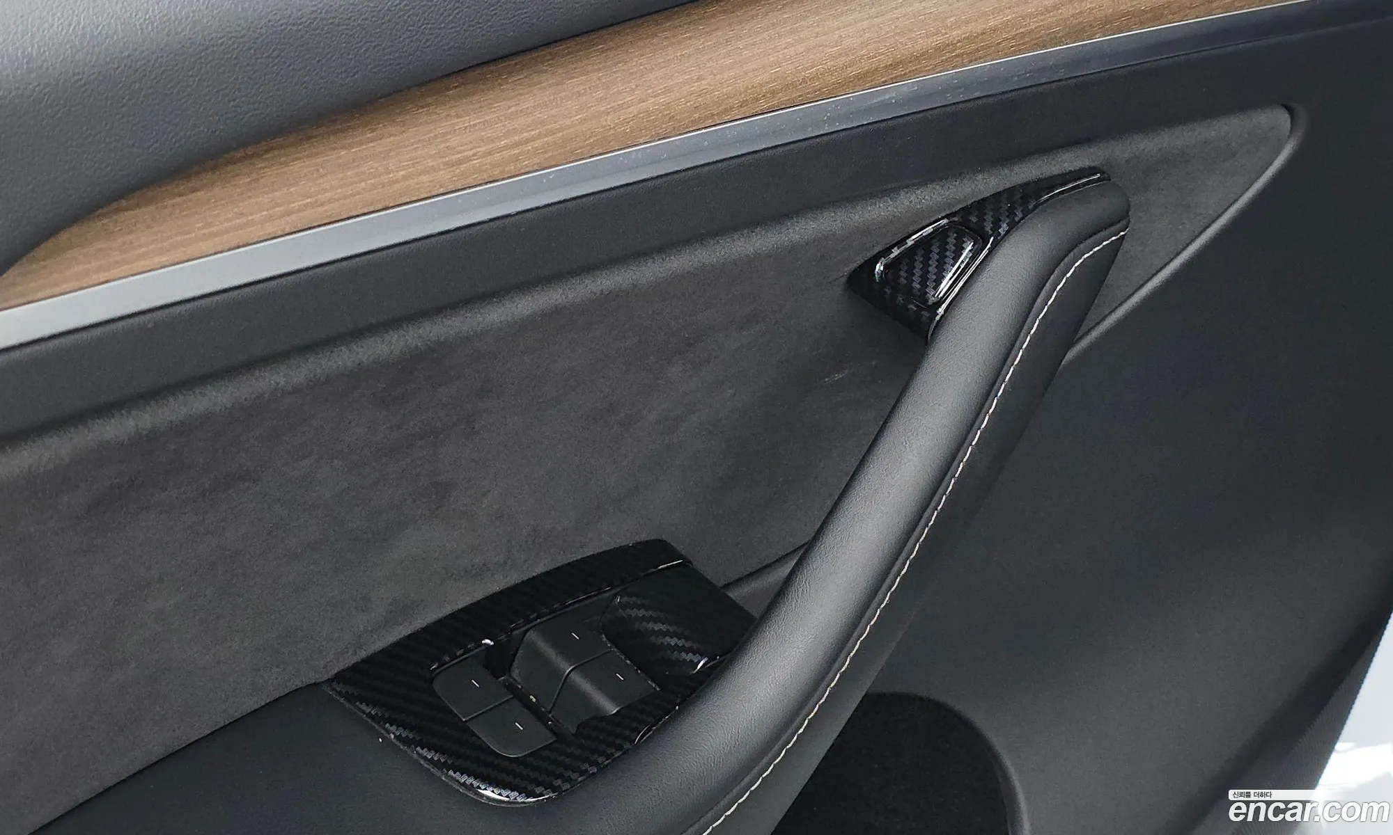 Tesla Model Y 2024 LRWYGCFS2RC417668 — 23